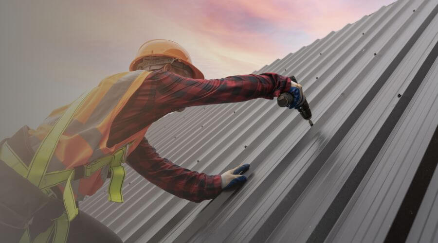 Professional gutter cleaning in Saint James, MO